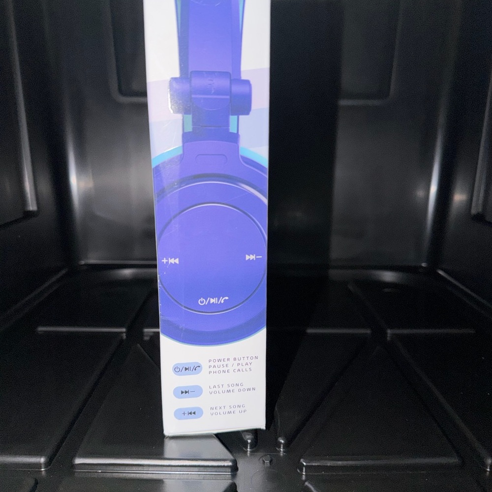 Kawaii Cat Wireless Headphones with LED Lights - Picture 6 of 6
